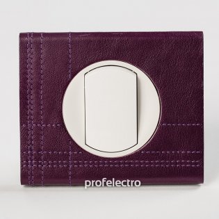 Рамка кожа цвет пурпур-панель белая Celiane Legrand на profelectro.com.ua