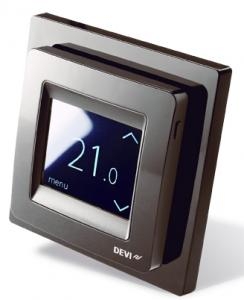 Терморегулятор с сенсорным дисплеем и интеллектуальным таймером DEVIreg™ Touch